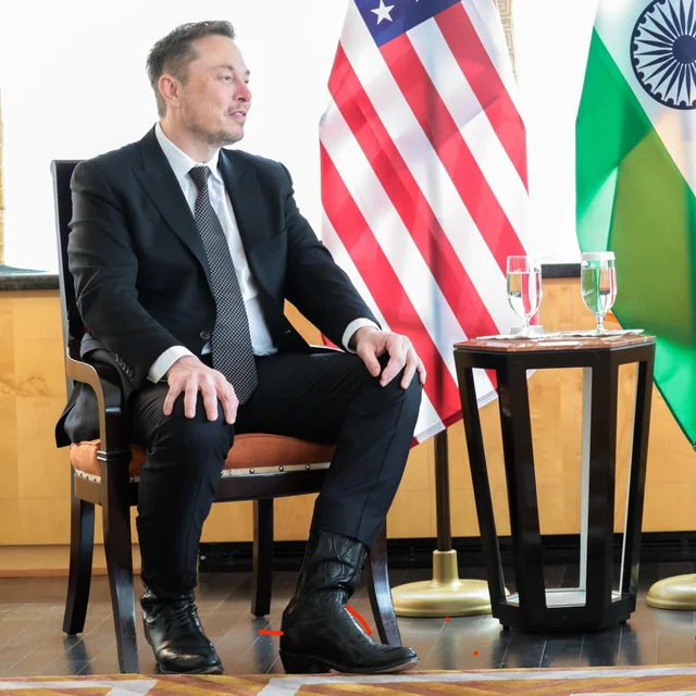 what-brand-of-boots-do-you-think-elon-musk-wears-v0-xi22dguy5j5e1.webp